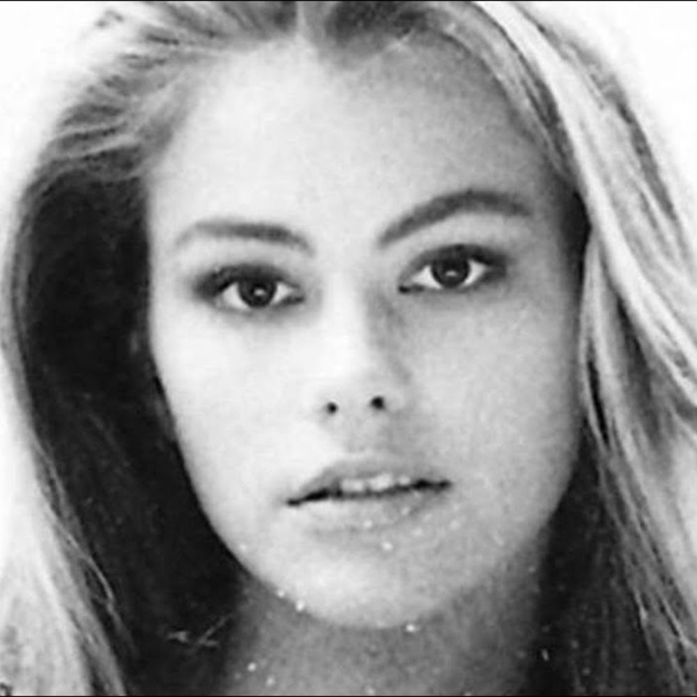 40 Stunning Vintage Photos of Sofia Vergara