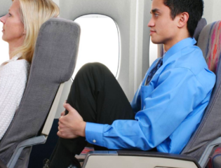 A Woman Uses a Revenge Tactic on People Reclining Their Seats on an Airplane