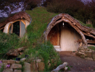 This Man Built His Own Hobbit Home With Just 5K