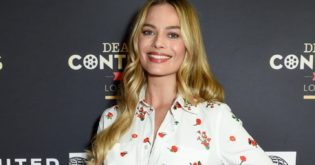 Margot Robbie Capped a Hectic Week of Outfit Changes With Red-Carpet-Ready Denim