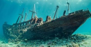 Father and Daughter Discover 152-Year-Old Shipwreck While Fishing in Green Bay
